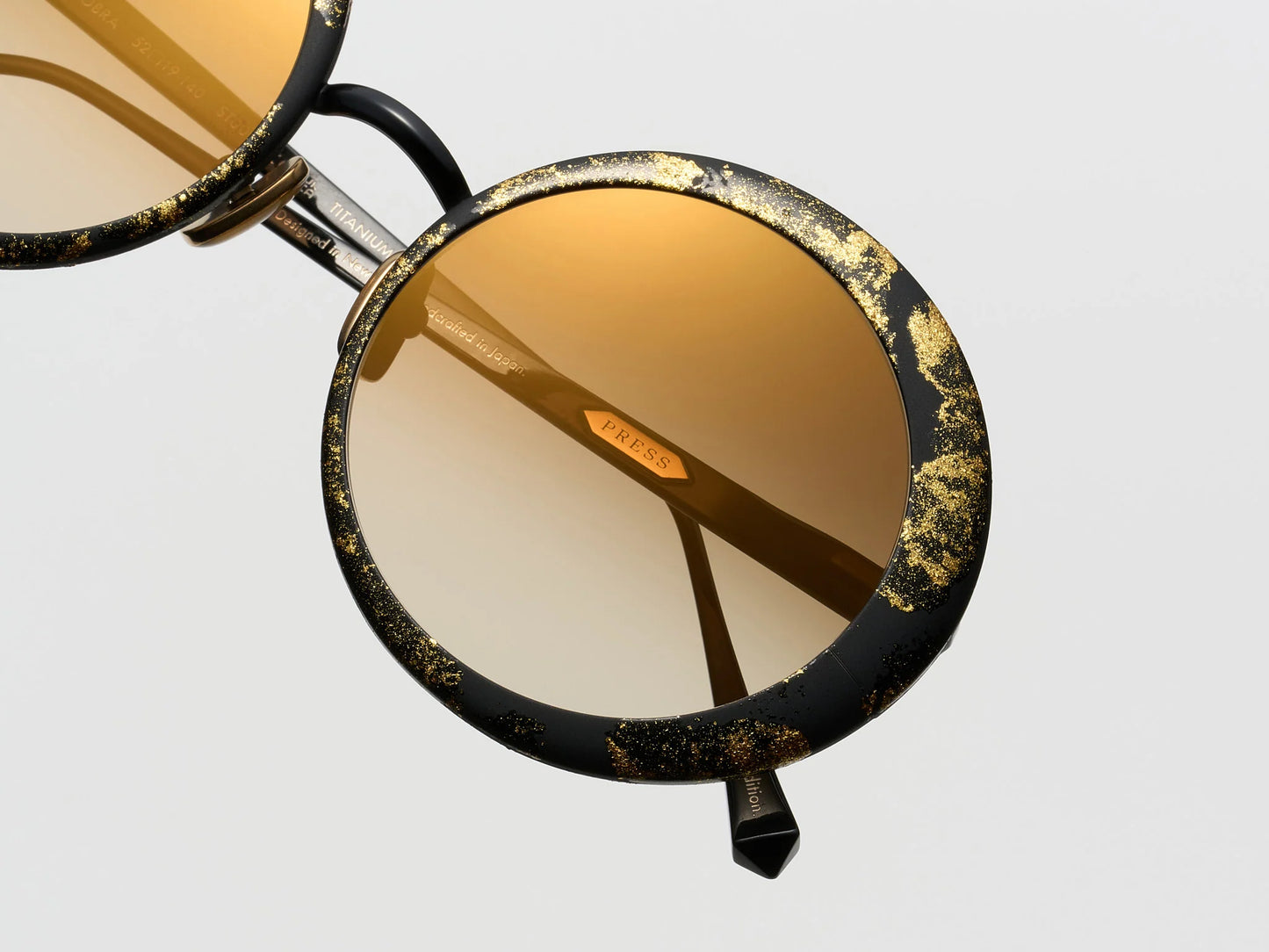 Cobra Gold Leaf