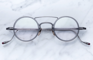 Metal frame eye glasses